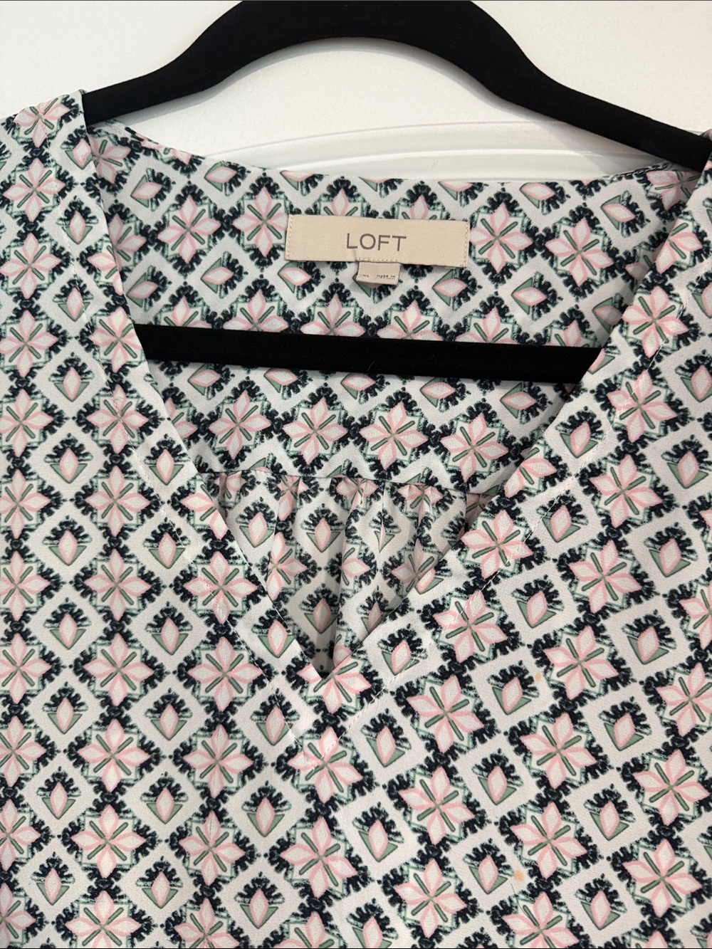 LOFT pastel Geometric Blouse - Picture 2 of 4